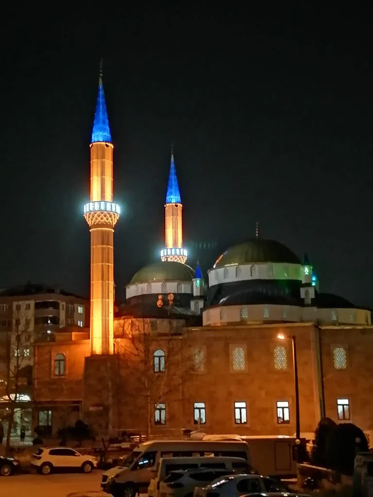 Bursa Nilüfer Konak Cami Minare ve Şerefe Aydınlatma Projesi